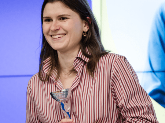 Lou Delattre, gagnante du prix coup de coeur du jury concours éloquence Inter-IAE