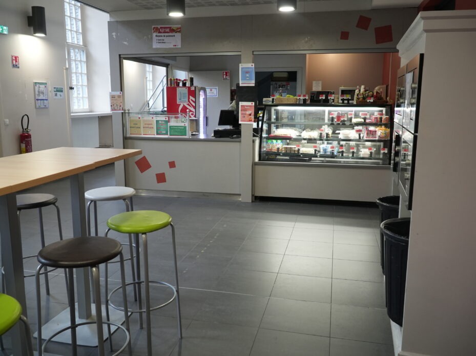 ‘La Kfet’ CROUS, for refreshments in Room B151